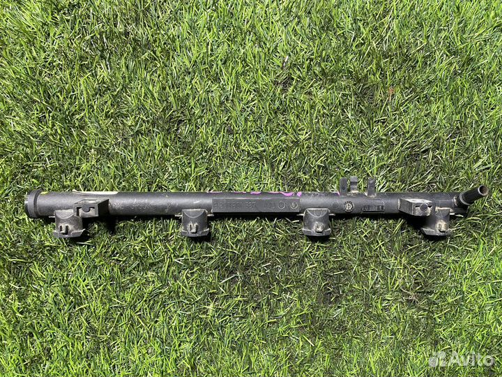 Рейка топливная (рампа) Renault Duster