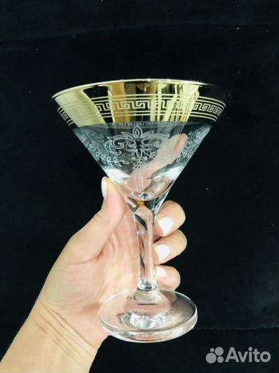 Бокалы под мартини