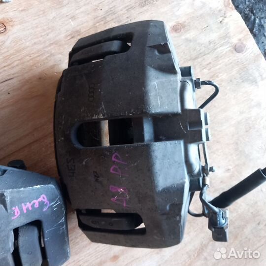 Ауди а 8 супорта передний комплект