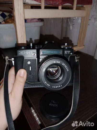 Плёночный фотоаппарат Зенит