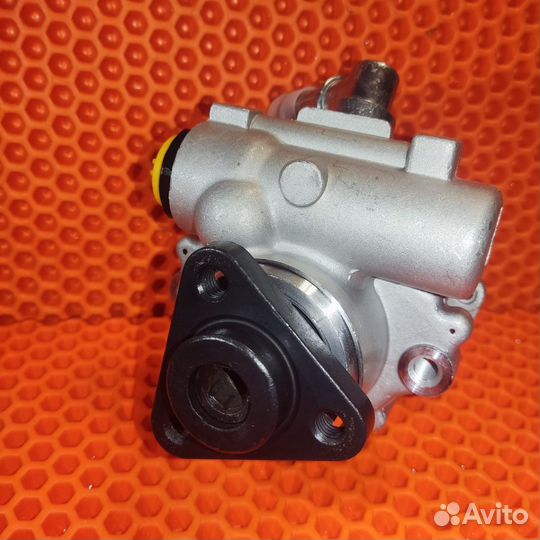 Насос Гур Ваз 2123(Нива Шевроле),Нива Трэвэл Новый