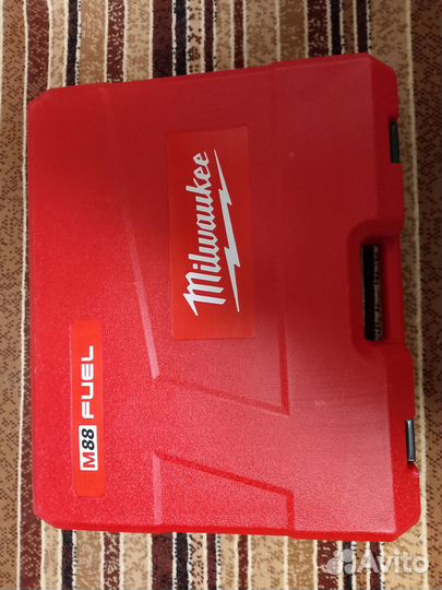 Набор аккумуляторного инструмента 4 в 1 Milwaukee