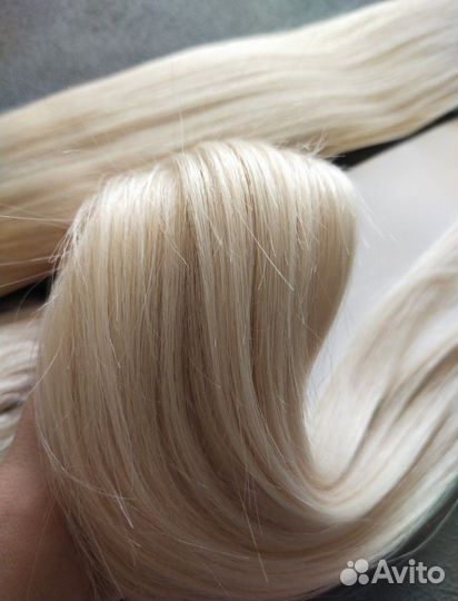 Волосы натуральные на заколках, шиньон