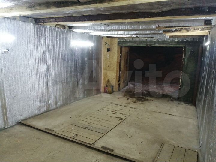 Гараж, > 30 м²