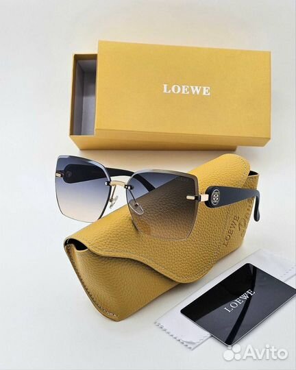 Солнцезащитные очки женские Loewe