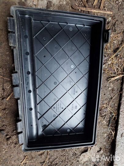 Крышка блока предохранителей opel Astra h