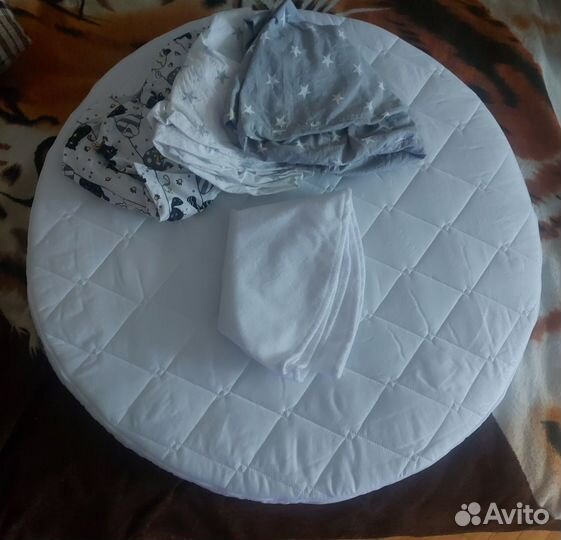 Матрас в круглую кроватку