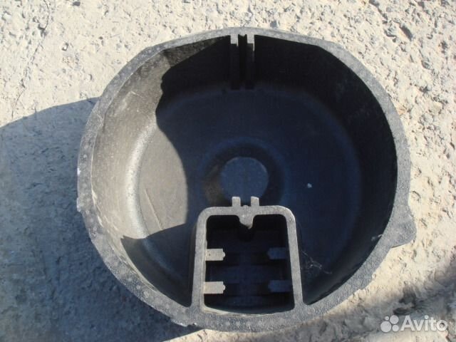 Рено Меган ниша запасного колеса Renault 09-16