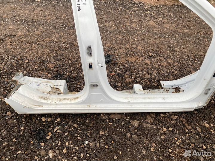 Порог со стойкой правый Kia RIO IV (YB) 2017