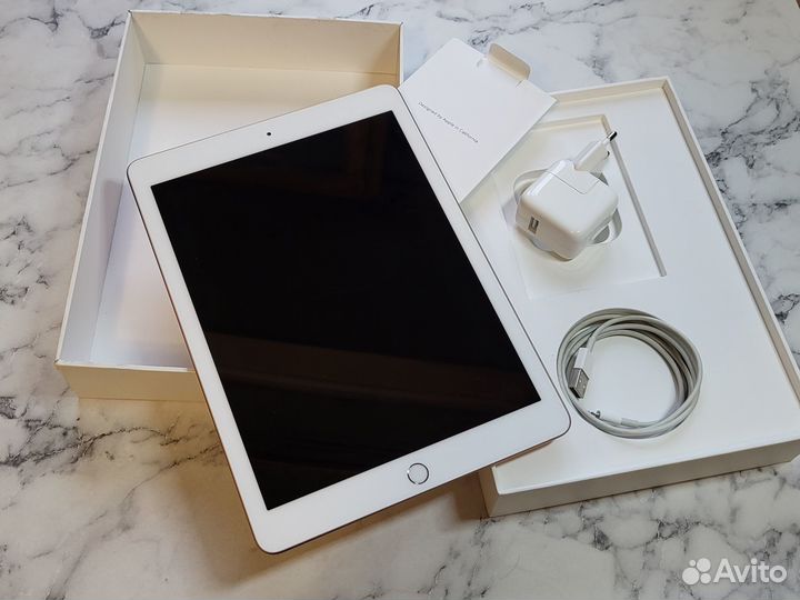 Apple iPad 6 (2018) Wi-Fi 32gb Золотой