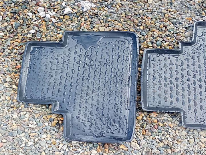 Автомобильные коврики резиновые