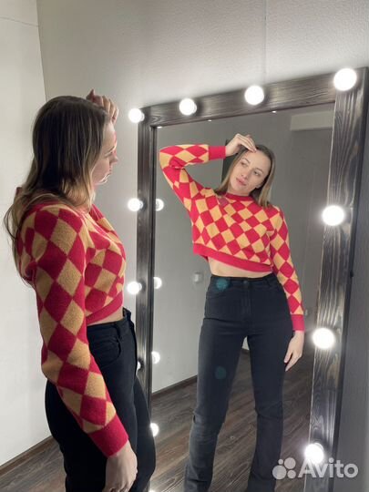 Гримерное зеркало с лампочками