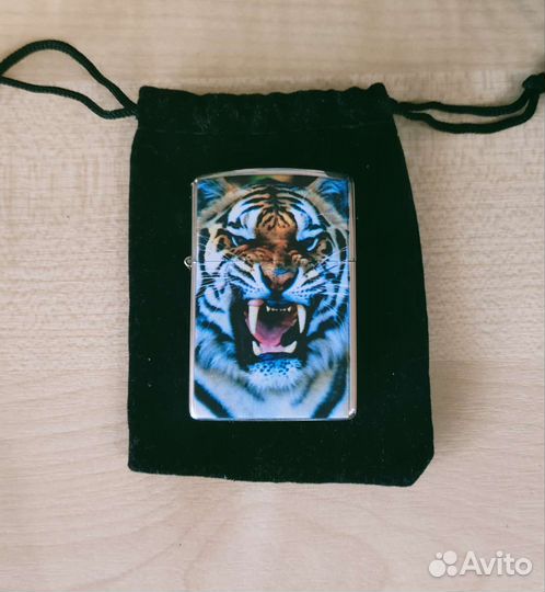 Зажигалка бензиновая