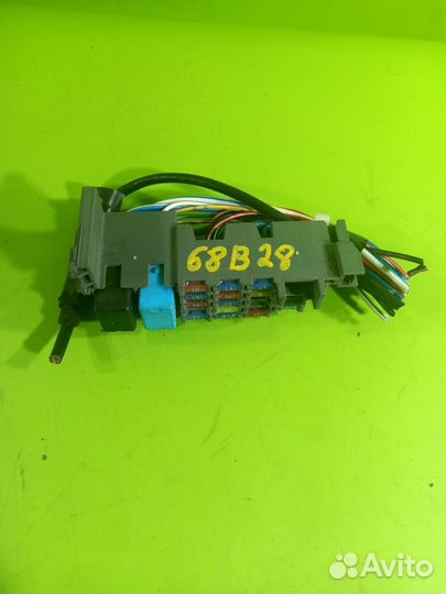 Блок предохранителей салонный для Mazda 6