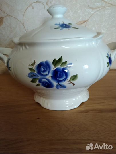Супница фарфоровая времен СССР