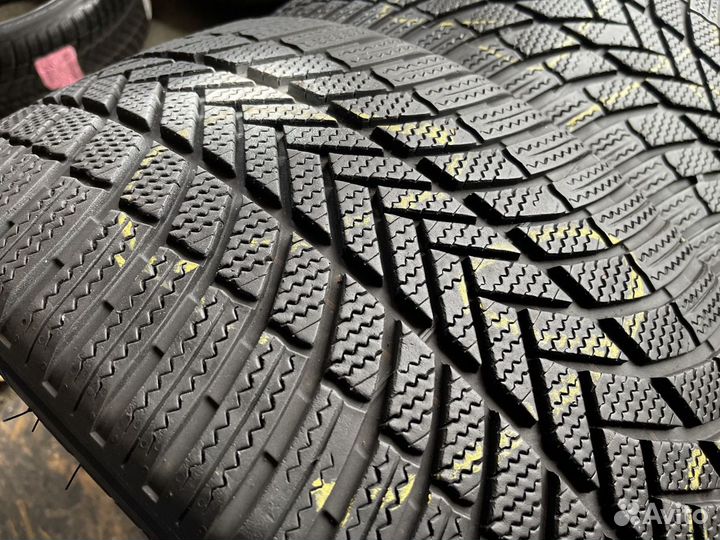Bridgestone Blizzak LM005 RFT 265/40 R21 105H