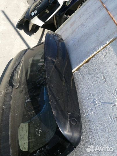 Дверь багажника Suzuki Swift ZC71S