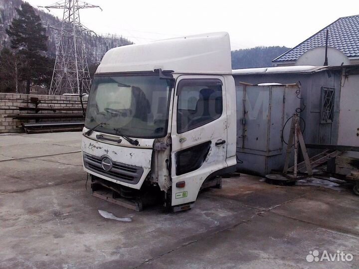 Кабина Hino