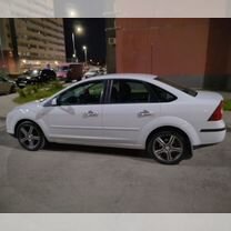 Ford Focus 2.0 MT, 2007, 380 000 км, с пробегом, цена 425 000 руб.