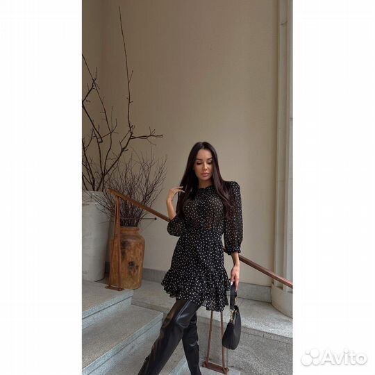 Костюм с мини-юбкой