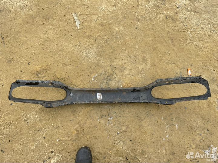 Опель Омега B усилитель переднего бампера