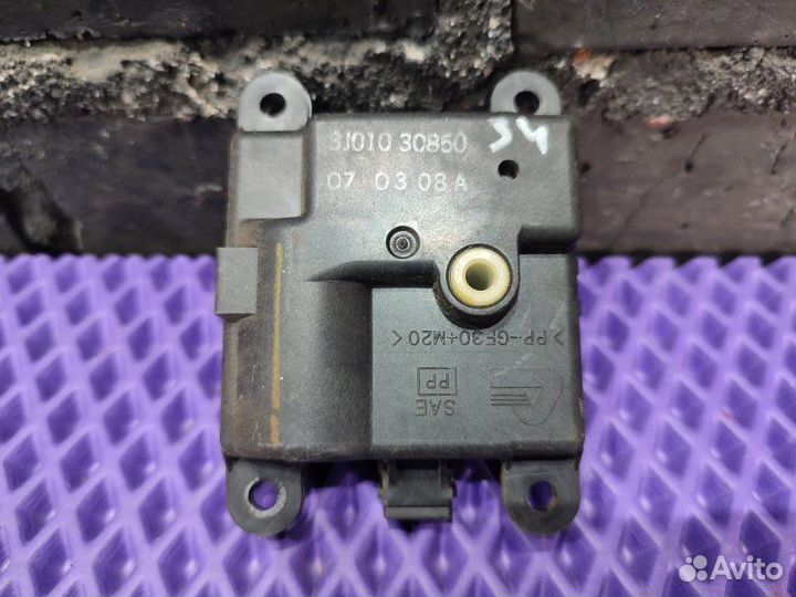 Сервопривод печки Nissan Dualis NJ10-049131 MR20DE