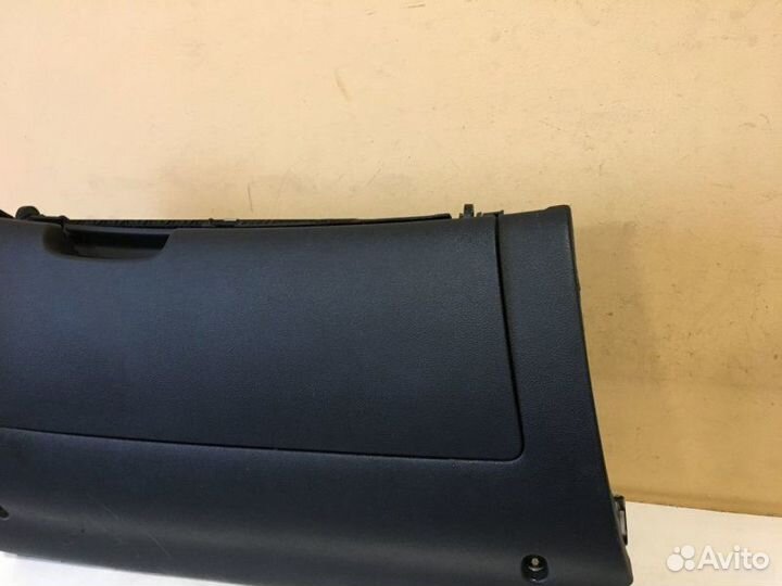 Бардачок Skoda Octavia A5