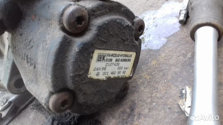 Продам насос гур на mersedes atego A0014608080