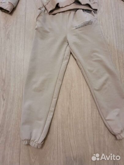 Спортивный костюм женский