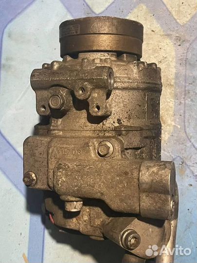 Компрессор кондиционера 4F0260805E