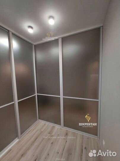 Межкомнатная перегородка из стекла