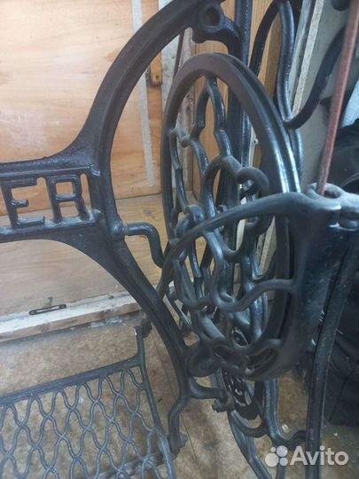 Швейная машина Singer