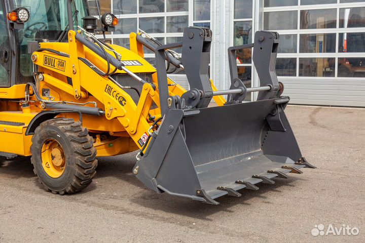 Экскаватор-погрузчик Bull 3SX Plus, 2024