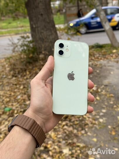iPhone 12, 64 ГБ