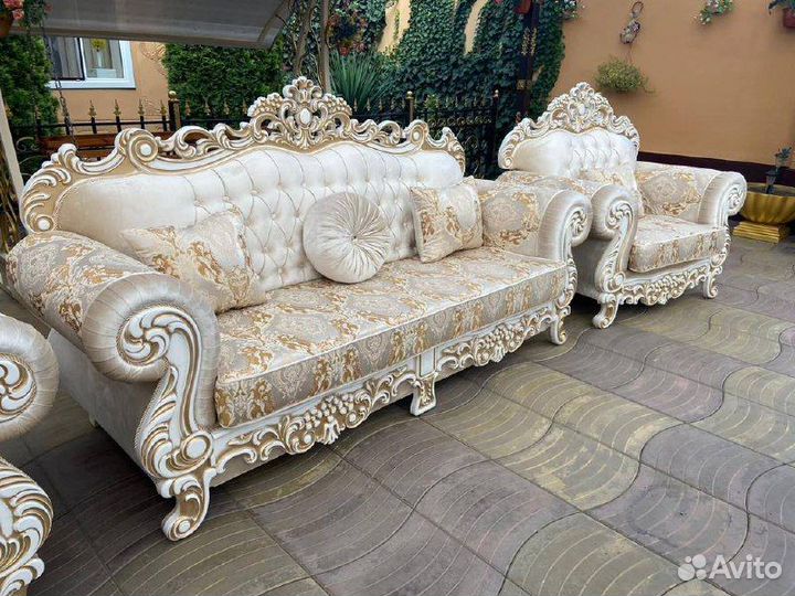 Диван с креслами корона
