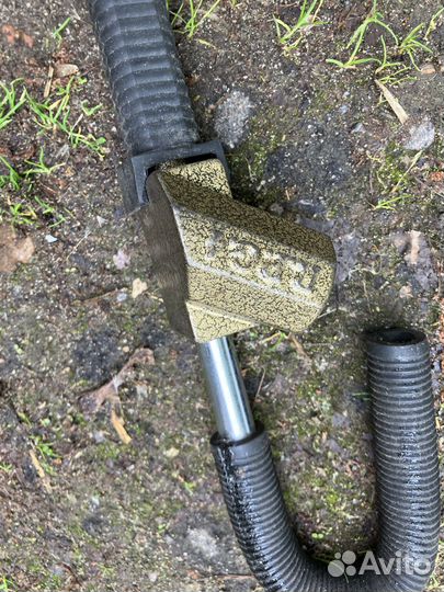 Противоугонный замок на руль