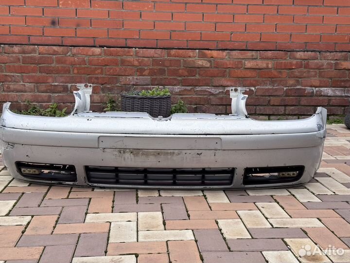 Передний бампер volkswagen golf 4