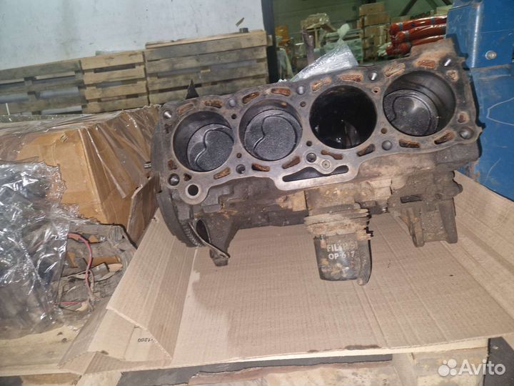 Шорт блок мазда 626 2.0 1986 год карбюраторный