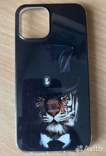 Чехол на iPhone 12