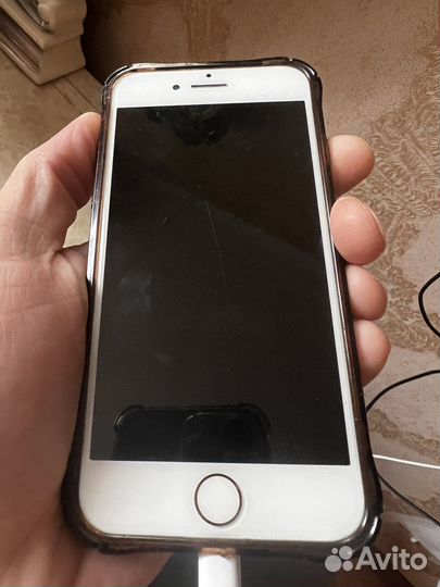 Телефон iPhone 7