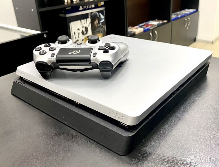PlayStation 4 Slim 1TB GT Limited