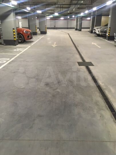 Машиноместо, 14 м²