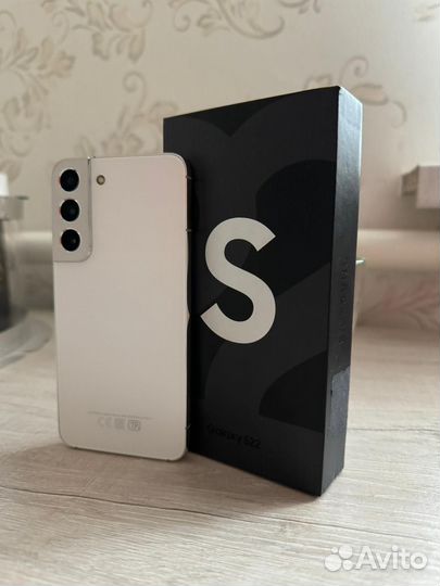 Samsung Galaxy S22, 8/128 ГБ