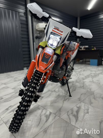 Мотоцикл Motoland Moto Apollo M3 300 (175FMN)