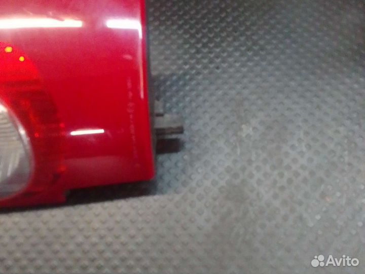 Фонарь задний правый Nissan Kubistar