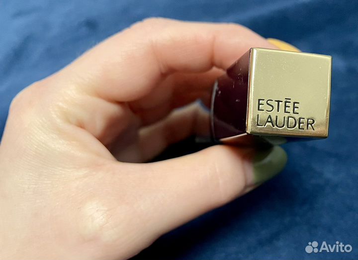 Помада Estee lauder