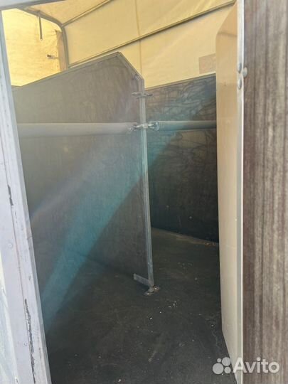 Продаю прицеп коневоз Bockmann скотовоз