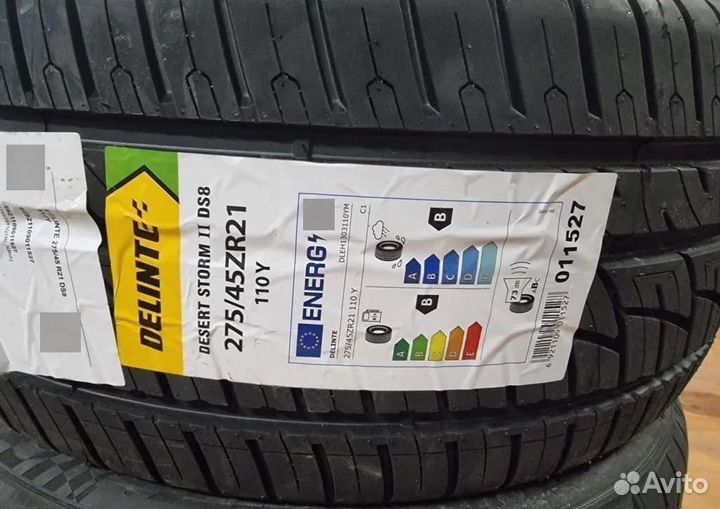 Delinte DS8 Desert Storm II 275/45 R21 110Y