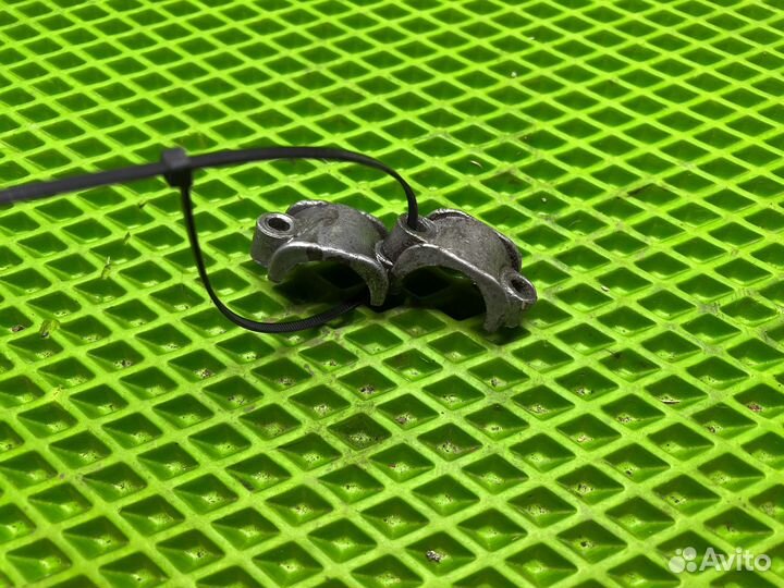 Крепление двигателя д6 д8