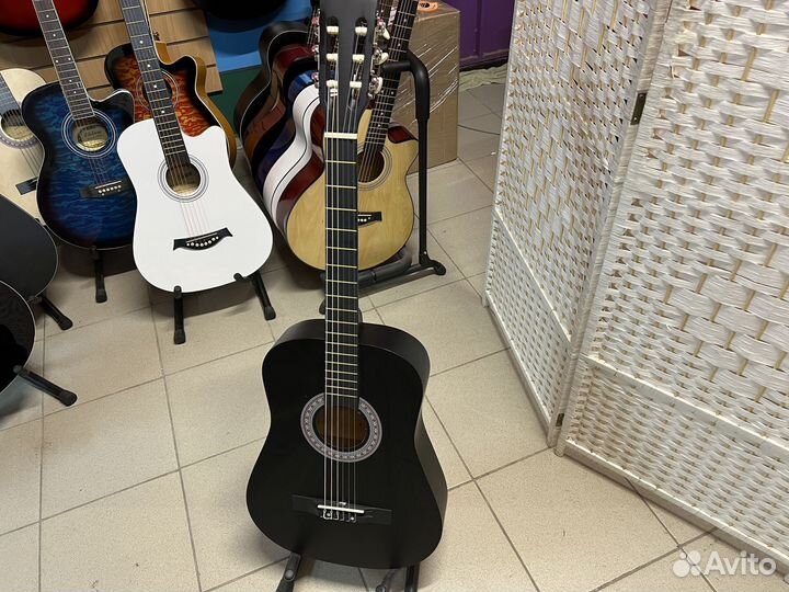 Гитара для обучения с комплектом
